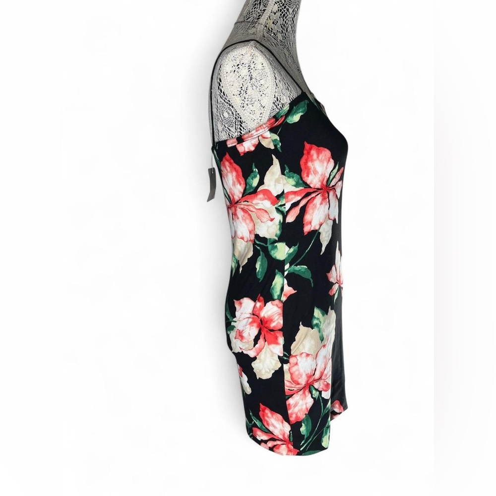 Chic Strapless Floral Dress in Black and Pink - Picture 4 of 6